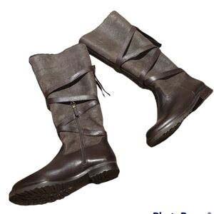 - - Via spiga brown boots